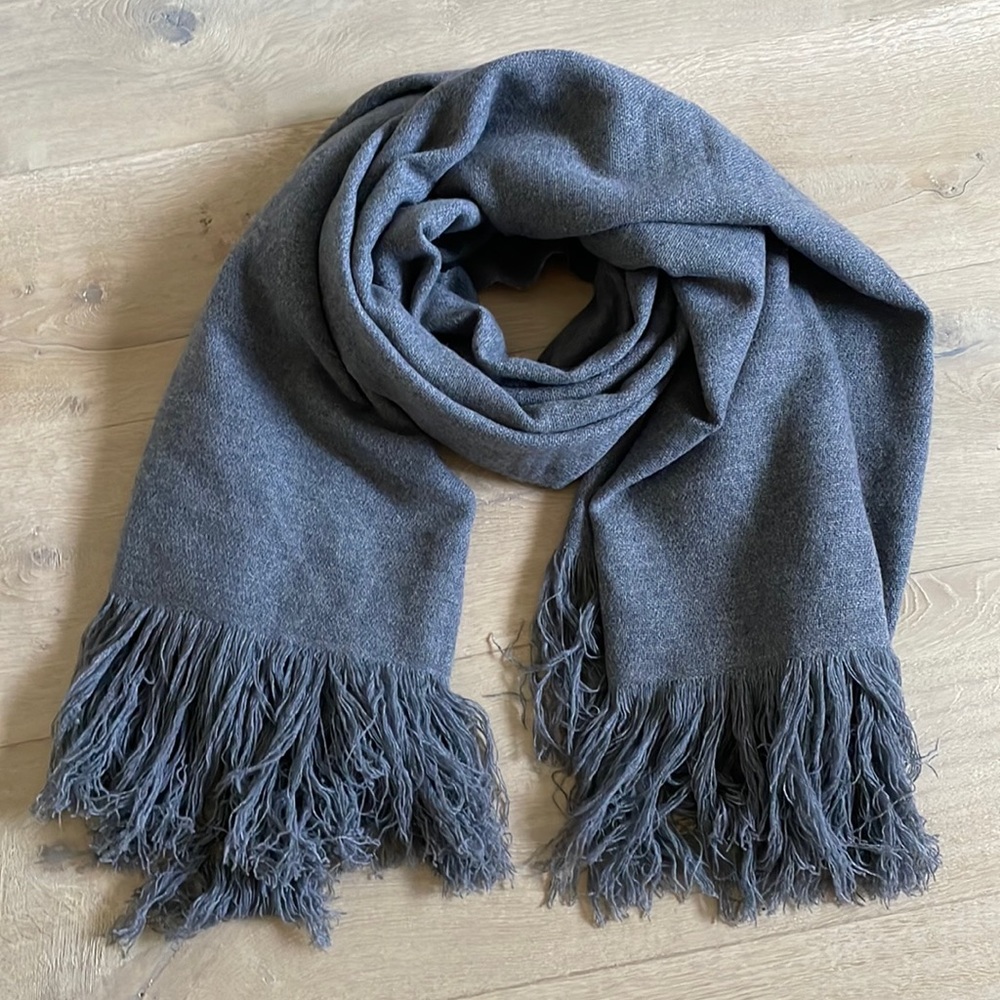 Isabel Marant Grey 100% Cashmere Scarf. One Size.